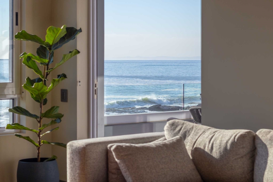 2 Bedroom Property for Sale in Sea Point Western Cape